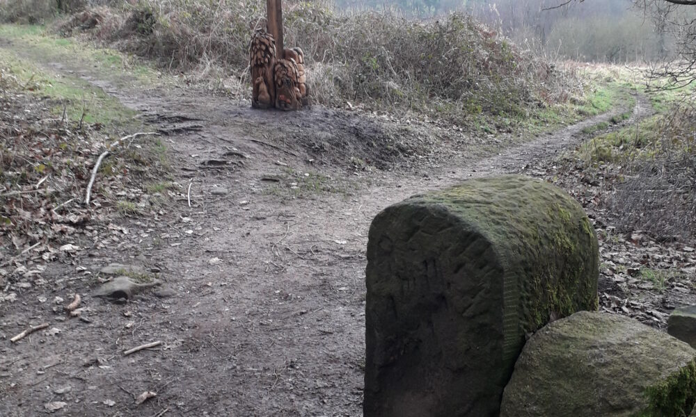 Lea Wood Finger post
